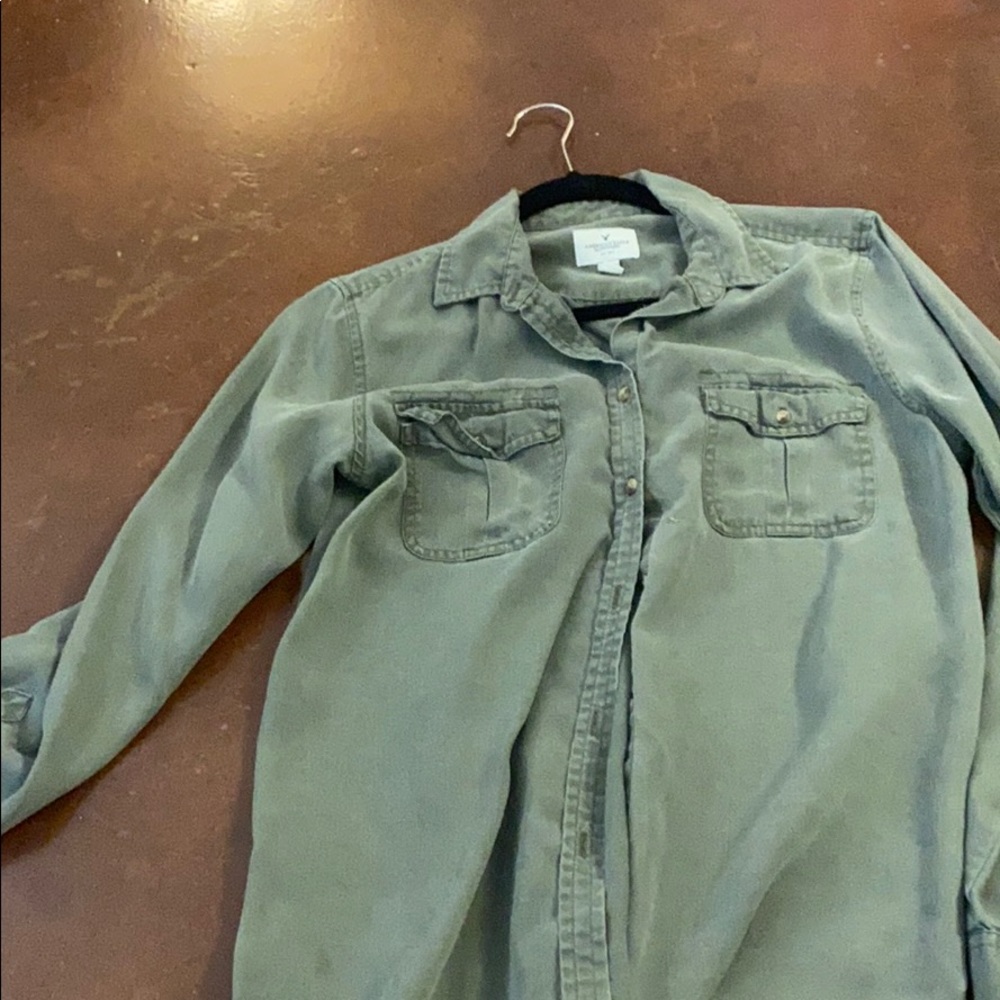 Green button down
